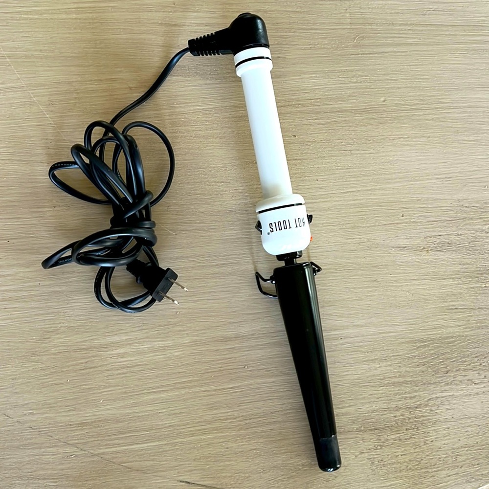 Hot Tools Professional Nano Ceramic 1-1/4" Flipperless Tapered Curling Wand